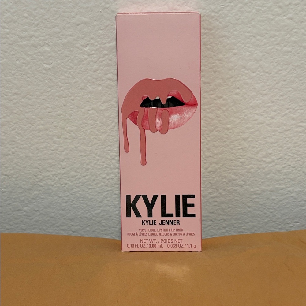 NIB Kylie Velvet Liquid Lipstick & Lip Liner Charm Velvet 705 - Picture 5 of 7